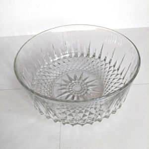 Arcoroc France decorative glass bowl
